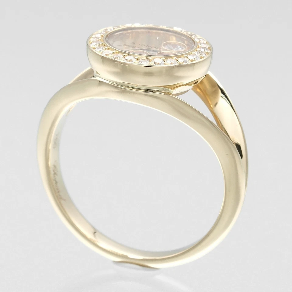 Anillo redondo Chopard Happy Diamonds, talla 11, oro amarillo de 18 quilates con diamantes, aplicación Foto 3 de 4