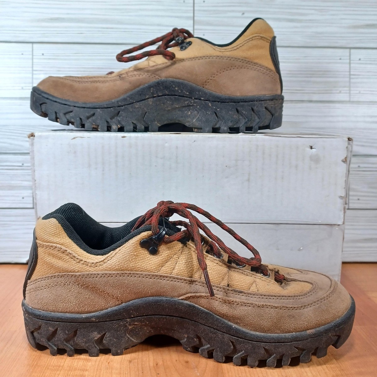 Vintage Nike ACG Rockwood Shoes Men 7.5 Low Brown Suede Hiking