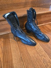 Antique Victorian Woman's Boots Shoes Lace Up Black leather