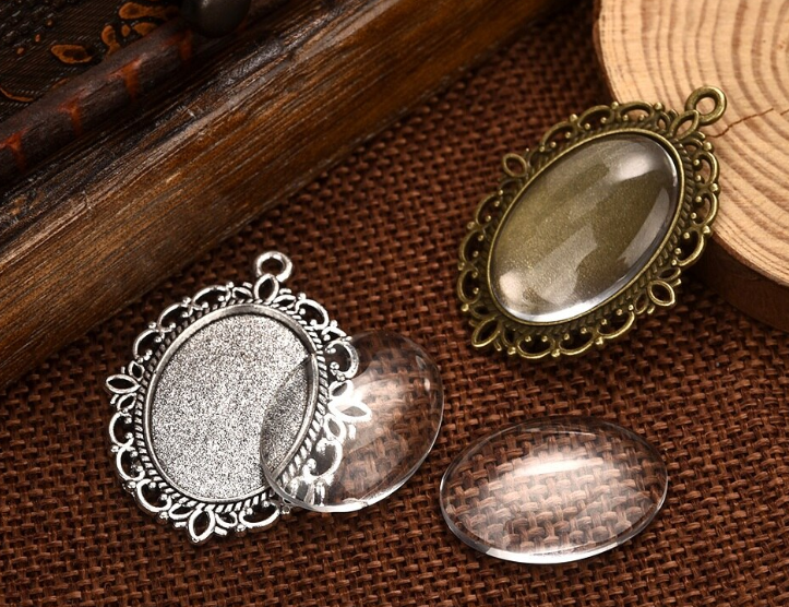 70Pcs OVAL PENDANT TRAY BEZEL With Glass Cabochon Dome Tiles For