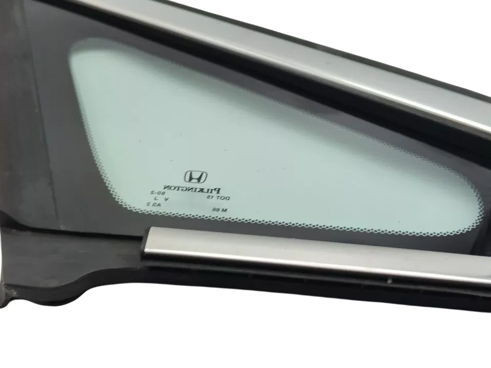 11-17 Honda Odyssey Right Side Tringular Windshield Vent Glass OEM - Image 4 of 4