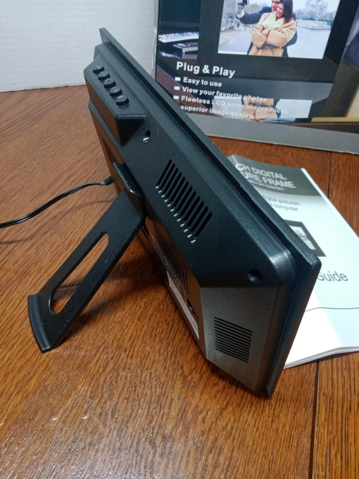 Marco de fotos digital modelo InVion DPF-7Sam-Pblk Foto 3 de 4