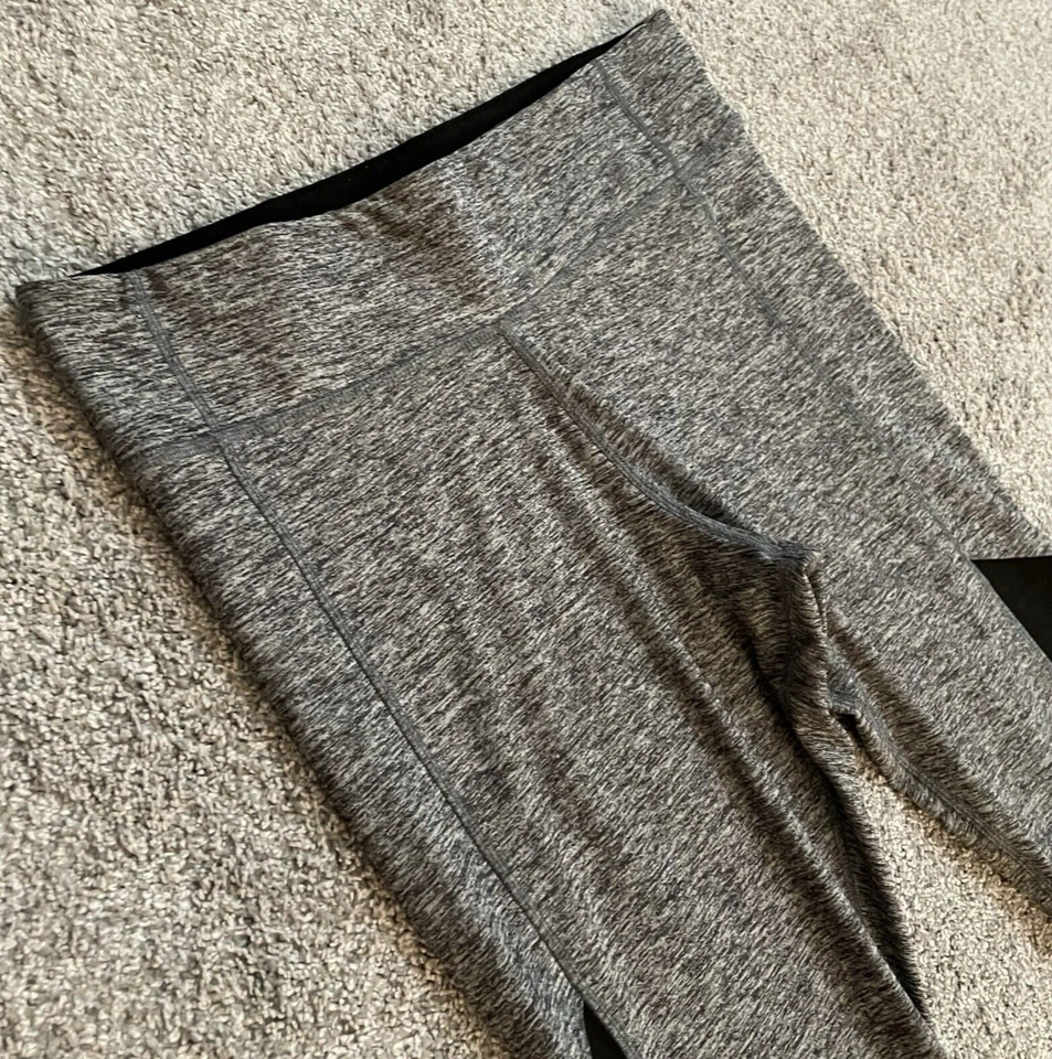 Victoria's Secret PINK Ultimate Size L Gray Pink Black Mesh Panel Leggings (D1) - Image 3 of 4