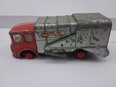 Matchbox No. 7 Size Refuse Truck, Clearly Used Condition, Vintage