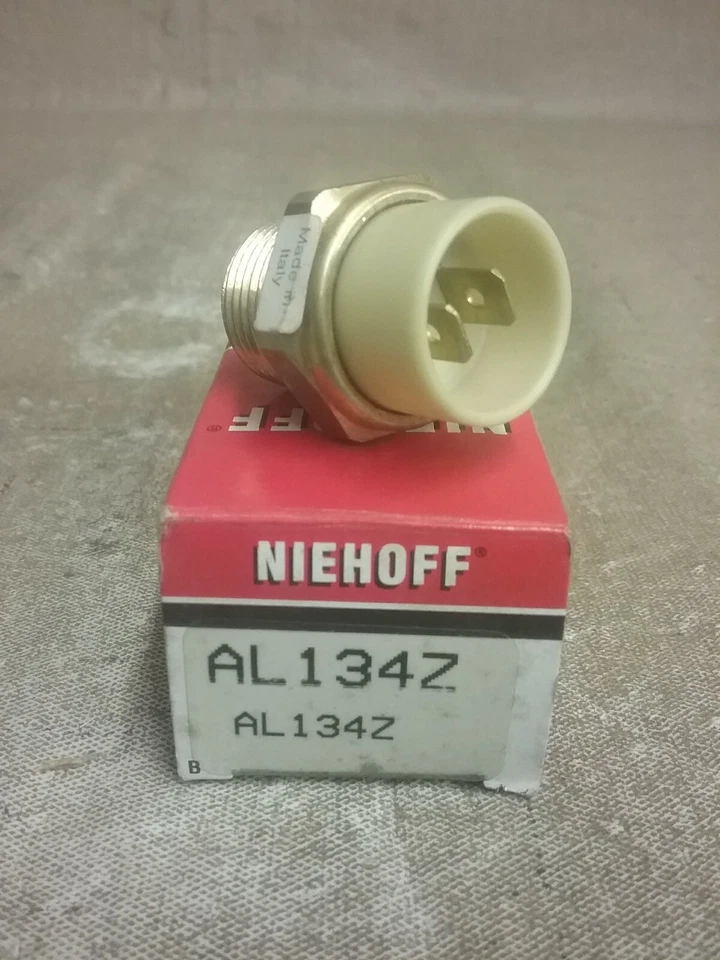 Niehoff AL134Z Engine Cooling Fan Switch - Image 2 of 2