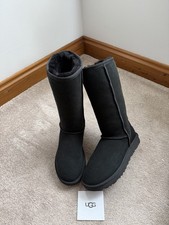 GENUINE UGG BOOTS W CLASSIC TALL II (BLACK) SIZE 5 EU38 - B/NEW COST £230