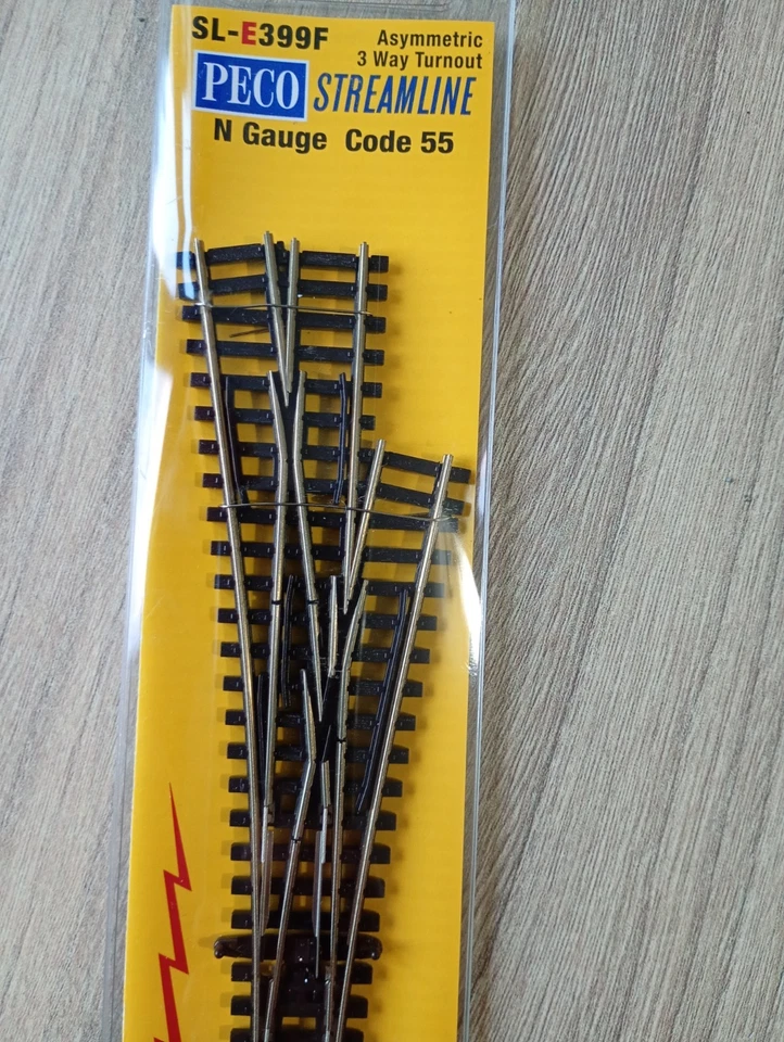 Peco SL-E399F N Gauge Electrofrog Code 55 Asymmetric 3 Way Point  - Image 3 of 3