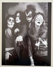KISS 1974 New York City Photo Session Bandit Make-Up 11 x 14 Inches (3)