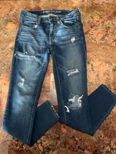 American Eagle size 6 Jegging Dark super Super Stretch Destroyed Denim Jeans