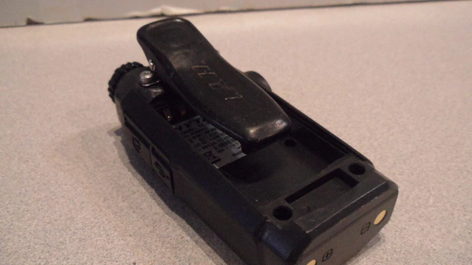 HYT TC-320U (1) UHF 400-470 MHz Two Way Radio - Image 4 of 4