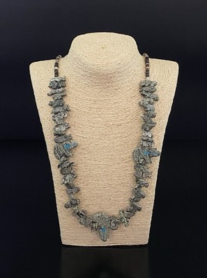 VTG Native American Serpentine/Agate W/ Turquoise Bear & Animal Fetish Necklace
