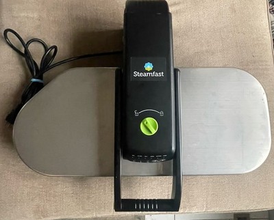 デジタルファブリック　スチームプレス　SF-680　Steamfast社 SF-680 Deluxe Digital Steam Press – Steamfast
