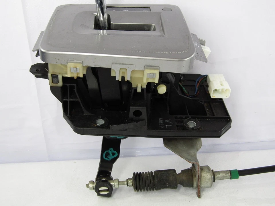 Оригинальный селектор переключения передач автоматической коробки передач Subaru Forester 2014-2018 годов выпуска - Изображение 3 из 4