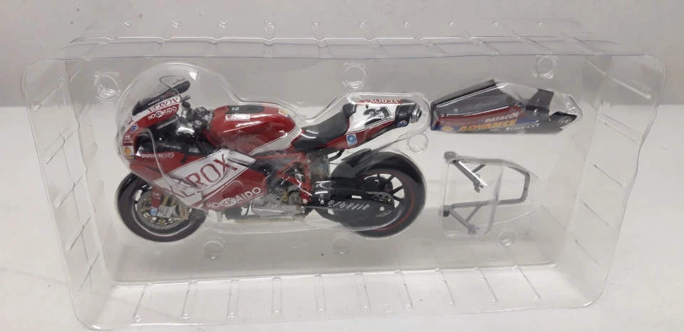 1/12 DUCATI 999F06  WSB 2006 World Champion - Troy Bayliss - MINICHAMPS - Immagine 4 di 4