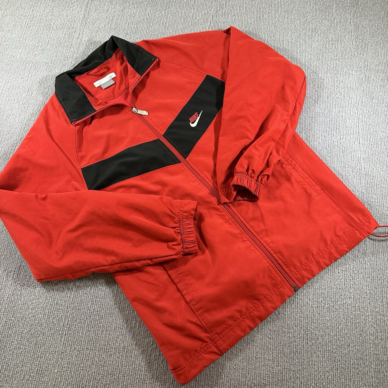 SACAI X NIKE Giacca a vento Nike rossa uomo RN56323 taglia media abbigliamento attivo