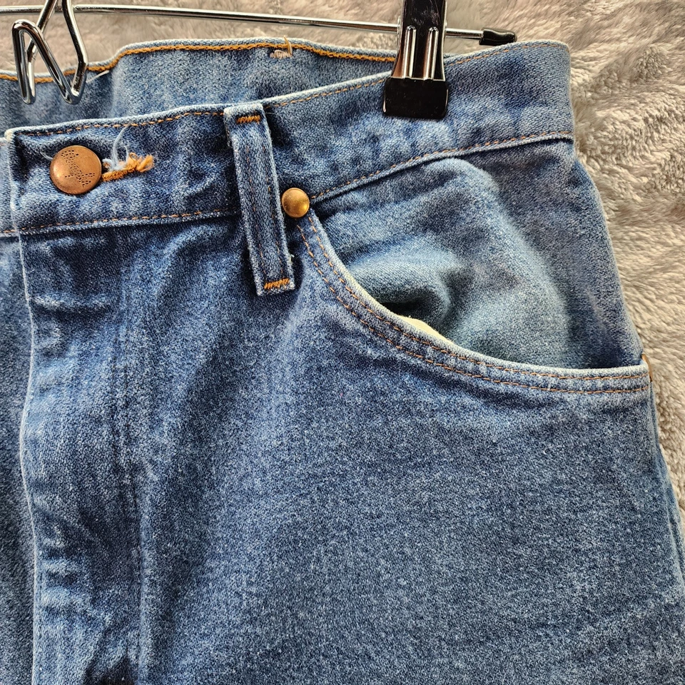 Pantalones de mezclilla Wrangler 13MWZ corte vaquero 33x34 para hombre tela azul pierna recta Foto 3 de 4