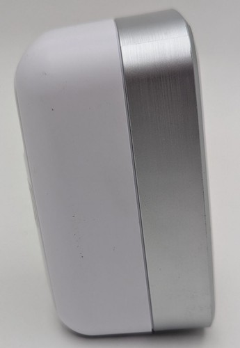 iHome Control 5-in-1 SmartMonitor Model iSS50 Homekit Compatible WiFi w/ Charger - Picture 7 of 13