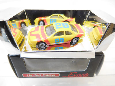 eso-02362	Monogram 1:87 Ford T-Bird Stock Car sehr guter Zustand