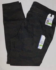 Womens Camo Camouflage Jeggings Size XXL 20 High Rise Stretch