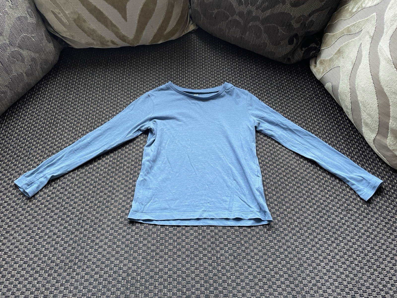 H And M Boys 3 X Long sleeve T-shirts - Size 6-8 Years image 5