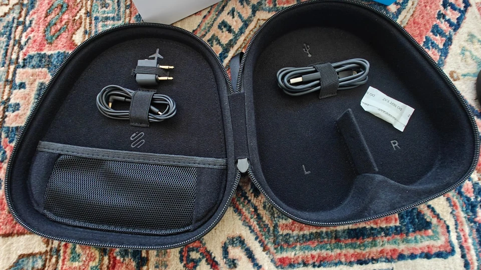 Sennheiser Momentum 4 Wireless, foto 2 di 4
