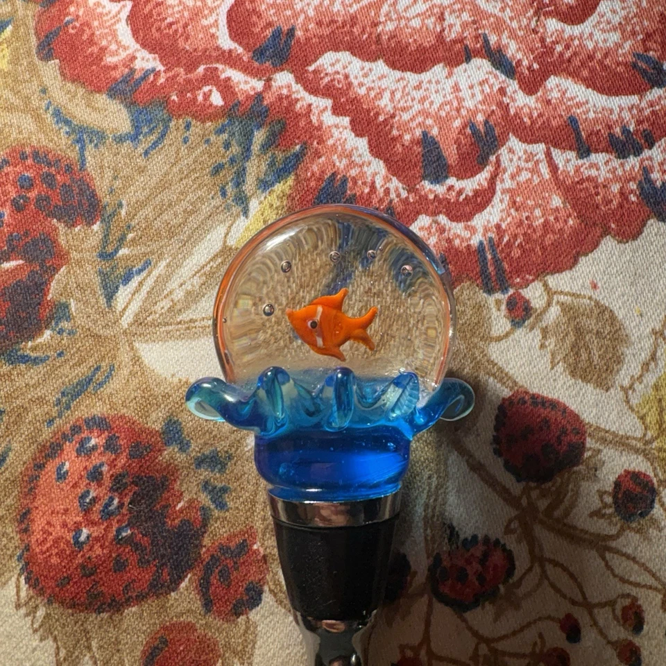 Copo soprado peixe em uma tigela rolha de vinho aquática por True Fabrications Of Seattle - Imagem 4 de 4