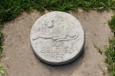 Stone Dog Grave Marker Garden Statue Outdoor Yard Art Lawn Decor Figurine Patio