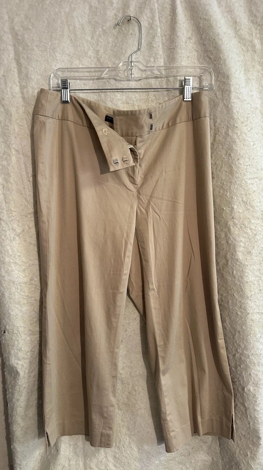 APOSTROPHE Stretch Womens Size 10 Capri Beige Pants