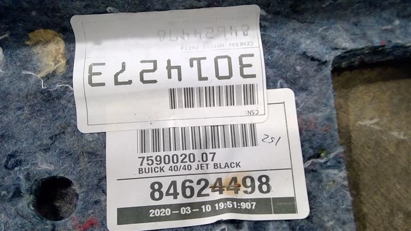 Buick Enclave 2018-2021 fila trasera piso inferior alfombra revestimiento 84235339 Foto 2 de 4