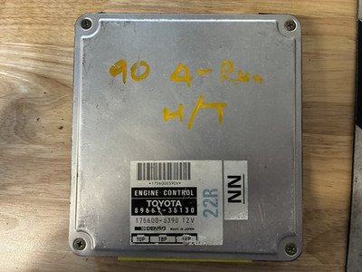 1988 Toyota 4Runner ECU  FOR 22R MT Pickup