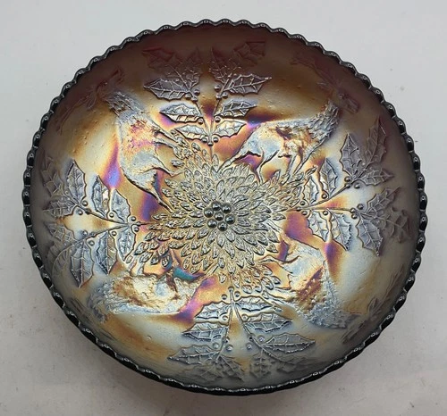 LOVELY VINTAGE CARNIVAL  FENTON AMETHYST STAG AND HOLLY FOOTED ICE CREAM BOWL