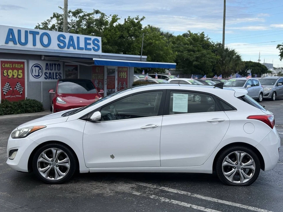 Hyundai Elantra Base 4dr Hatchback 6A 2013 - Imagem 3 de 4