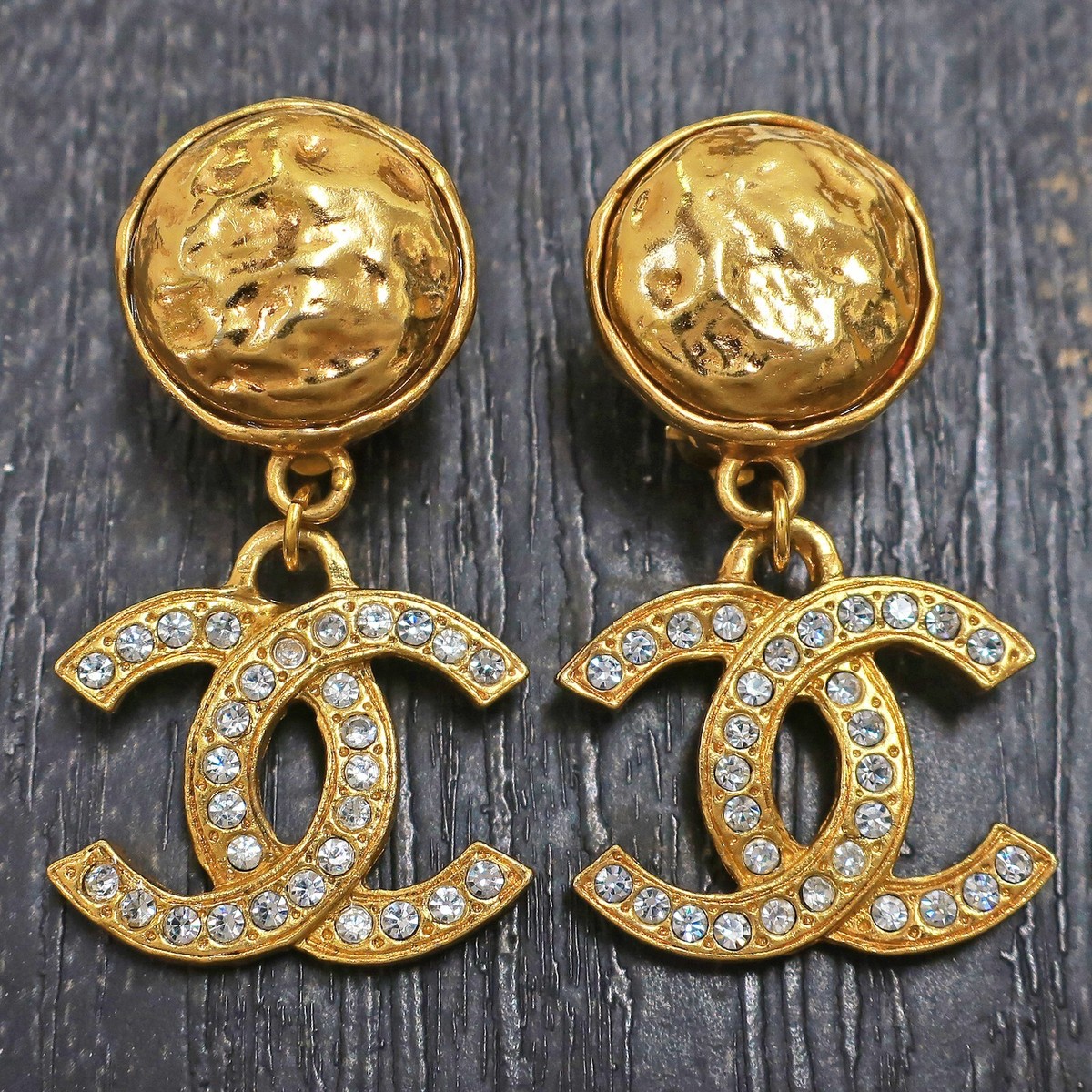 CHANEL Gold Plated CC Logos Rhinestone Swing Vintage Clip Earrings