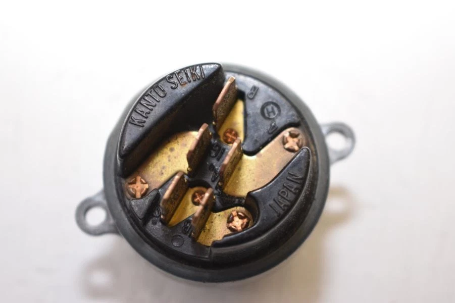 Interruptor de vaso de encendido Fairlady Datsun 280Zx L28 S130 1977-1983 sin llave Foto 2 de 4