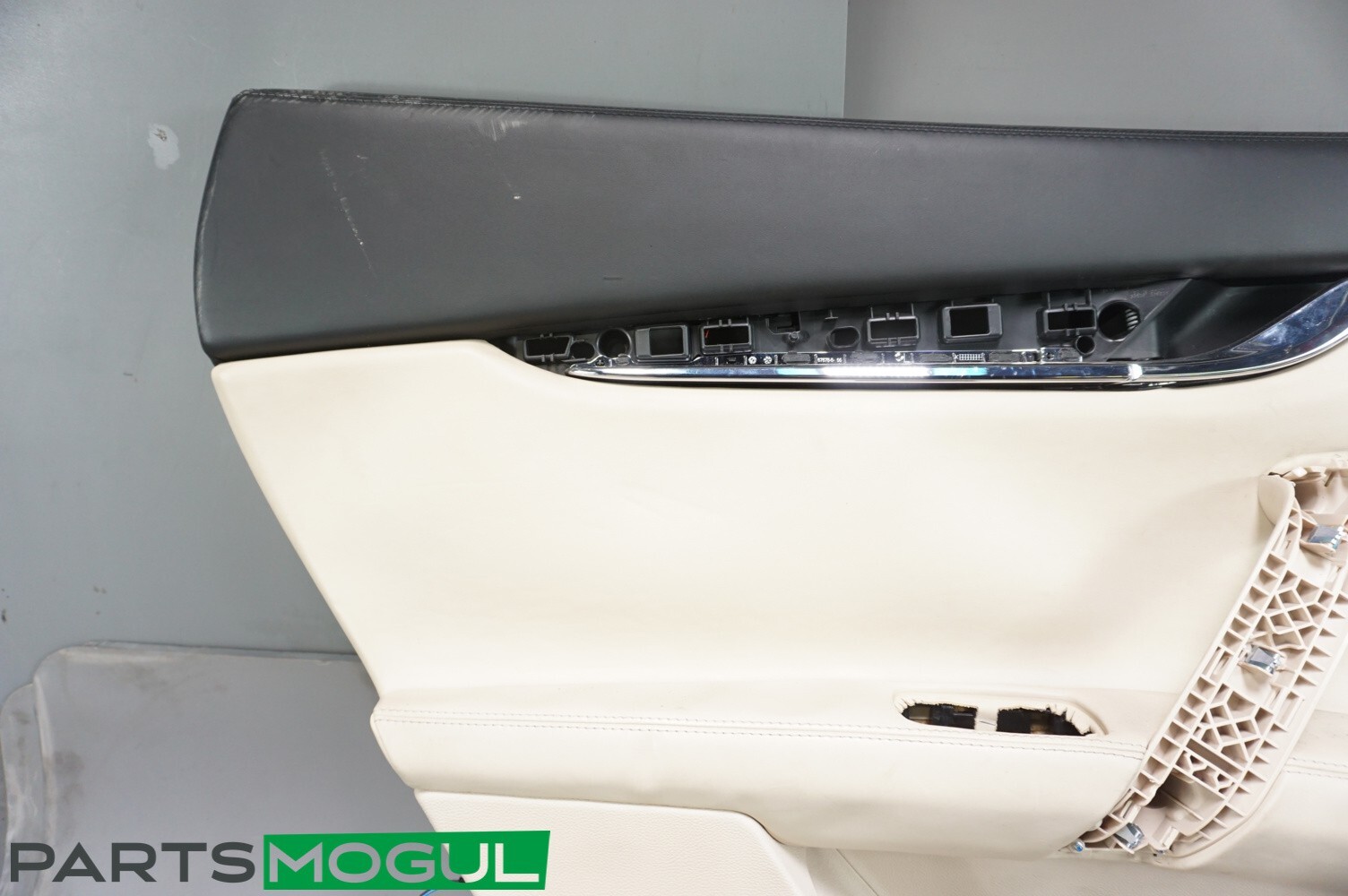 04-19 Maserati Quattroporte Rear Left Driver Side Interior Door Panel OEM
