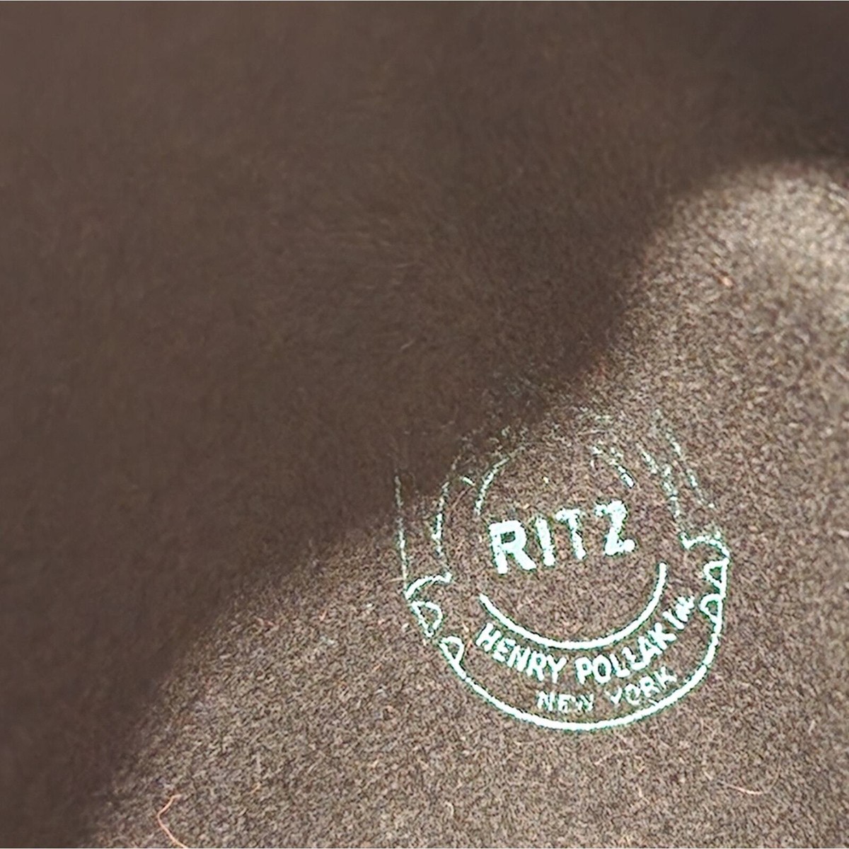 Ritz Henry Pollack Womens Cloche Hat M New York Black Wool  display picture 1