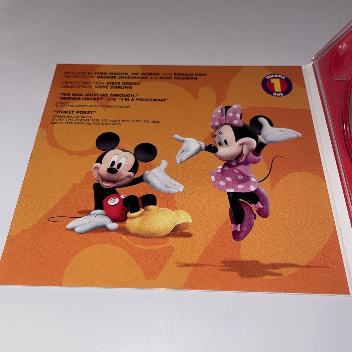WALT DISNEY PRESENTS CHILDREN'S FAVORITES Volume 1 One 30 Classic