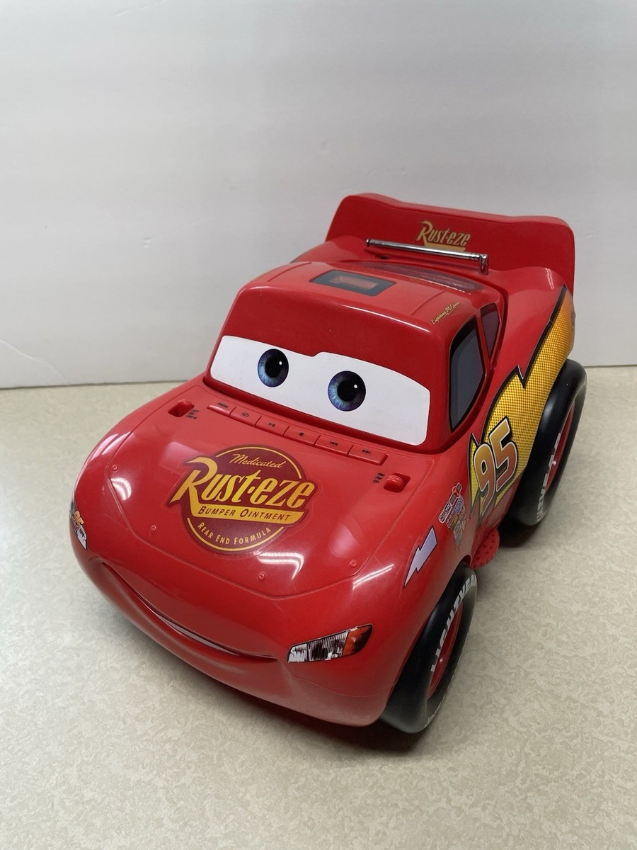 Lightning McQueen 95 Disney Cars CD FM/AM Radio Boombox Pixar Red