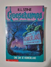 Goosebumps Book #16 One Day At Horrorland RL Stine 1st Scholastic Print 1994