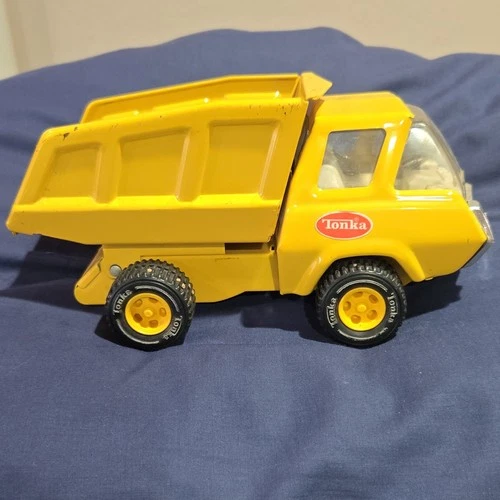 Tonka Yellow Pressed Steel Dump Truck Vintage Construction Vehicle