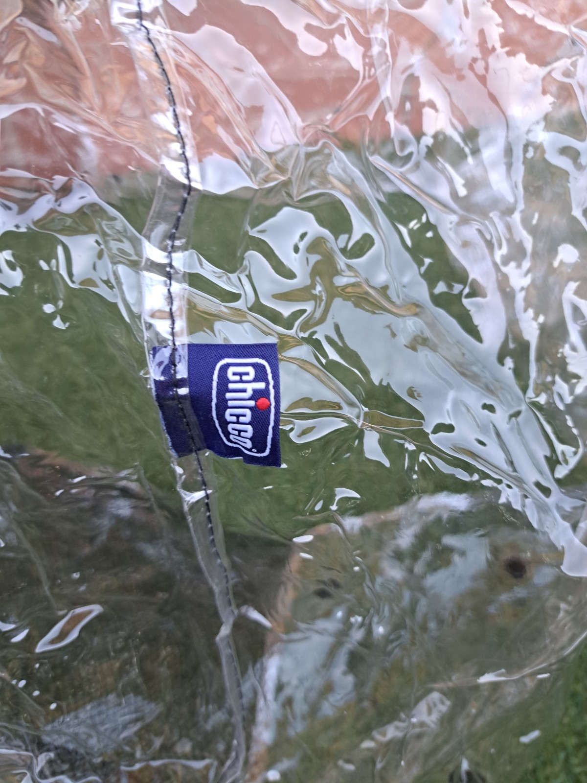 Chicco parapioggia trasparente per passeggino/carrozzina con sacca nera foto 3