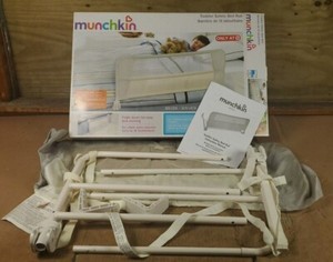 Munchkin Toddler Safety Bed Rail Lightweight Fits Twin 36" x 18" Ages 2-5 Years