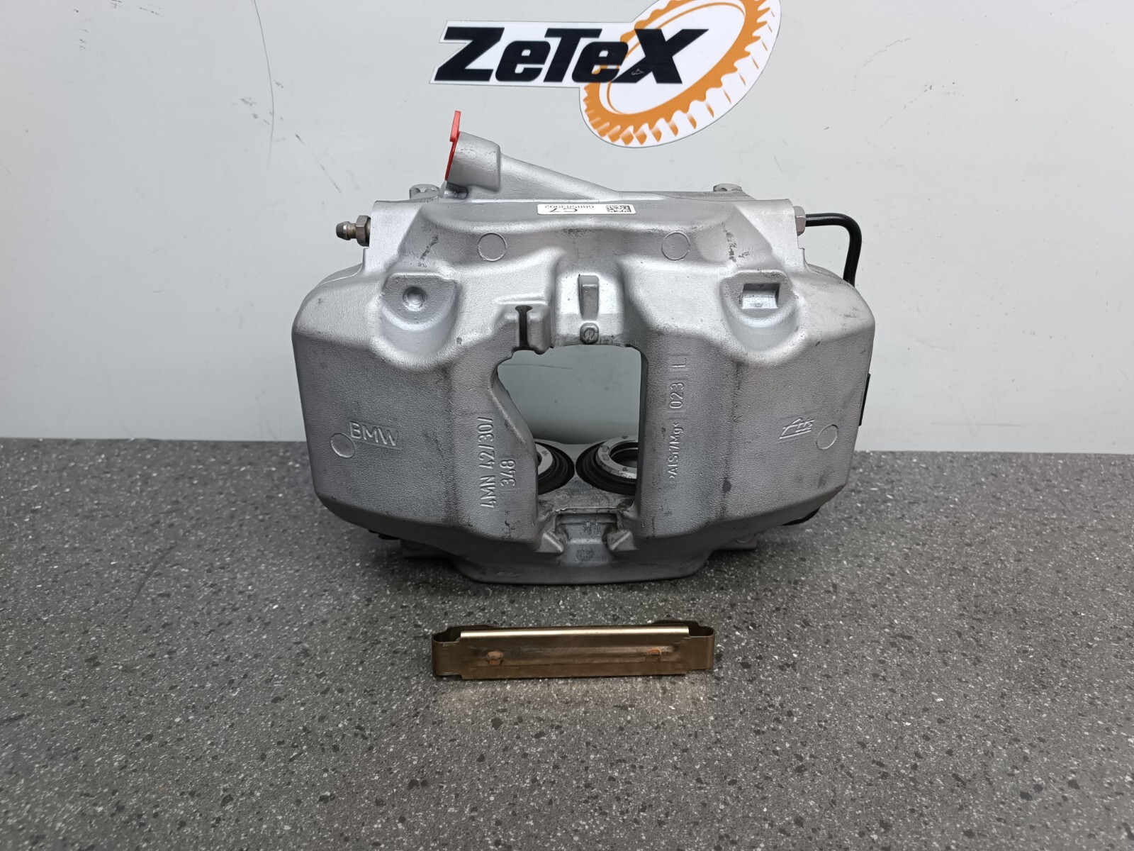BMW OEM Caliper Housing Left G30 G32 6883483 Bremssattel Gehäuse 