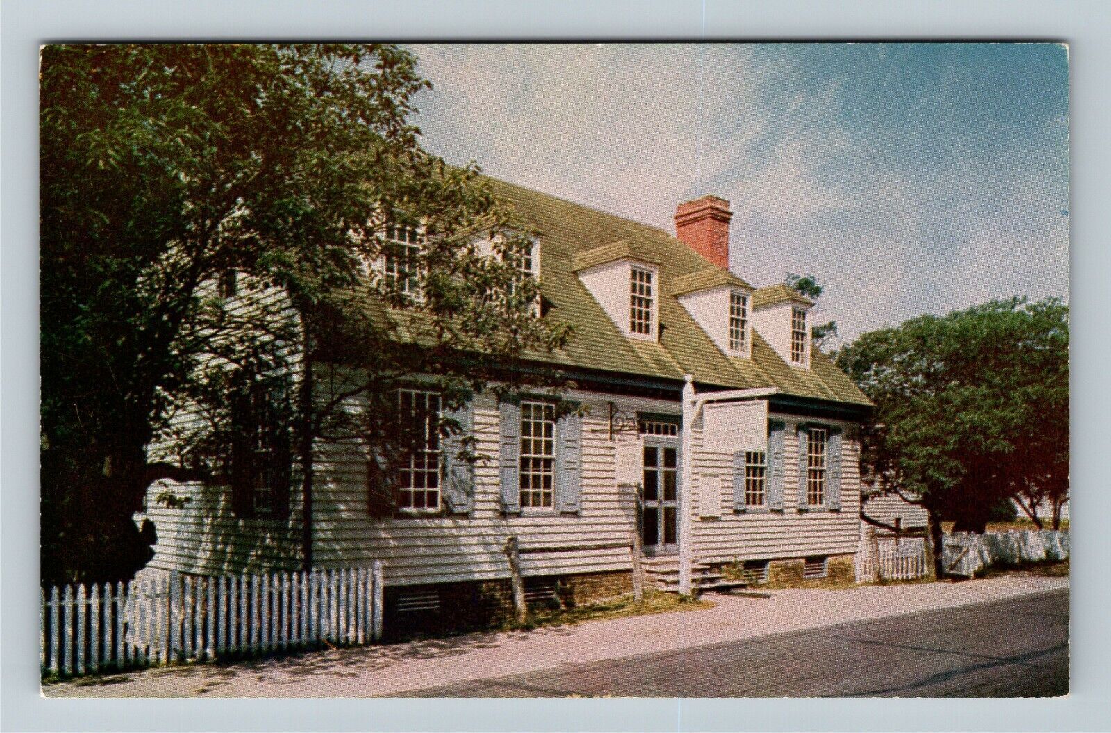 Yorktown, VAVirginia, Reconstructed Swan Tavern, Vintage Postcard