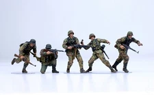 (Pre-Order) German SS Infantry (05 figs) in Frontline WW2 1:35 Pro Built Model