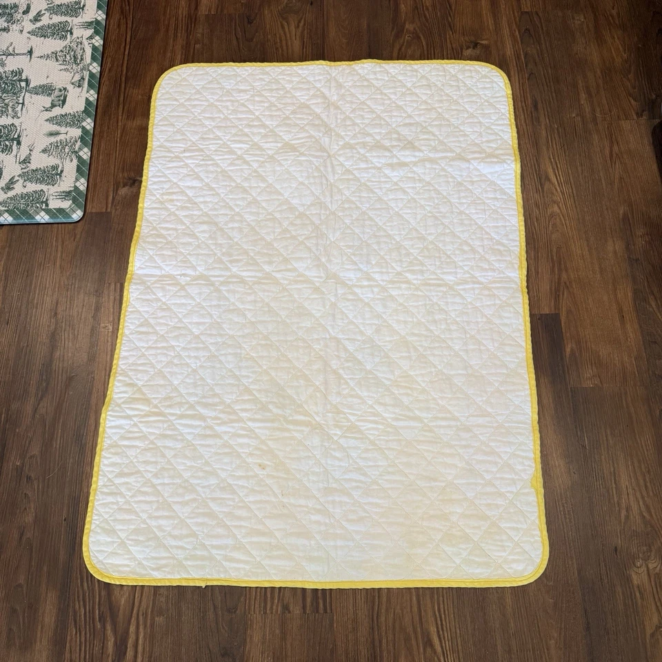 Vintage Ultra RARE Maisy’s Bedtime By Lucy Cousins Quilt Baby Blanket Size 44x33 - Image 4 of 4