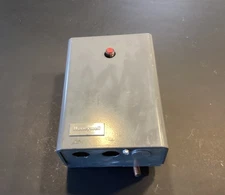 Honeywell R8182D1079 Triple Aquastat Protectorelay Controller Oil Burner Control