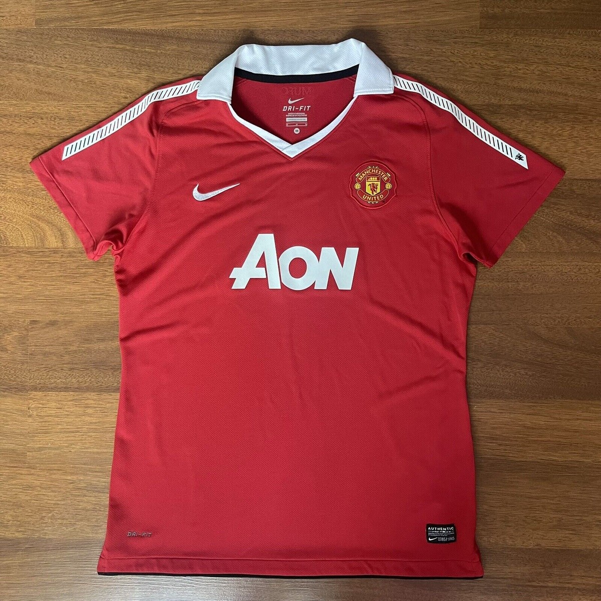 MANCHESTER UNITED NIKE 2010/2011 FOOTBALL WOMENS HOME JERSEY SIZE