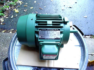 NEW TOSHIBA B0024FLF2AYH EQPIII ELECTRIC MOTOR 2HP 1745RPM 230/460V 145T TEFC - Image 1 of 4