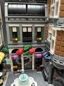 LEGO Assembly Square 10255 Preowned Disassembled Read Description